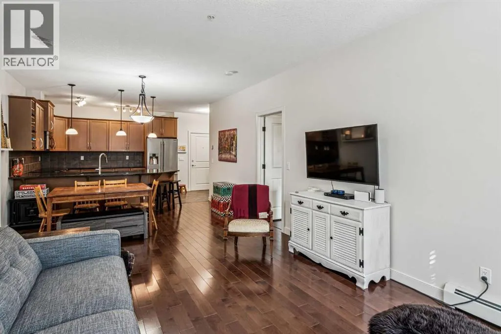 243, 35 Aspenmont Heights SW