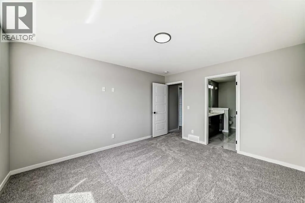 338 Corner Glen Way NE
