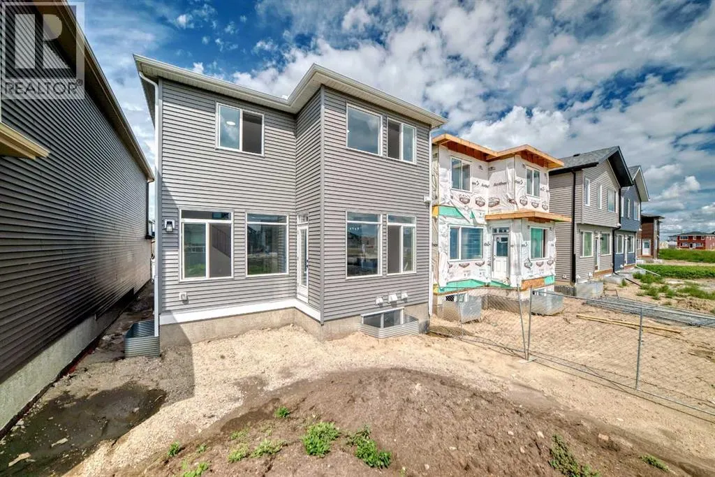 338 Corner Glen Way NE
