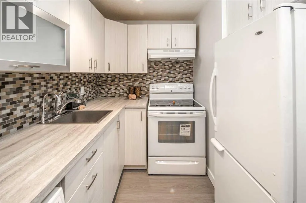 2, 713 Mcdougall Road NE