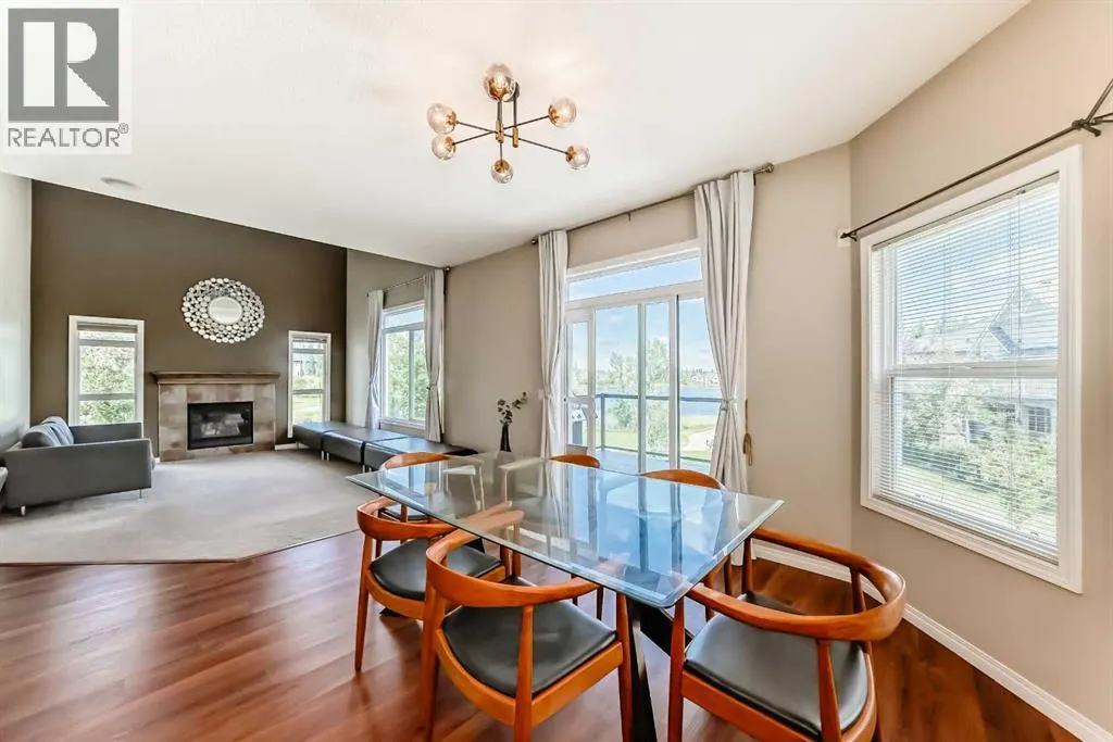 325 West Lakeview Drive