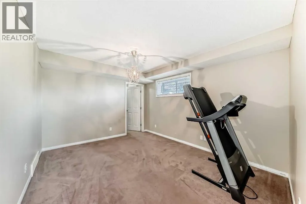 325 West Lakeview Drive