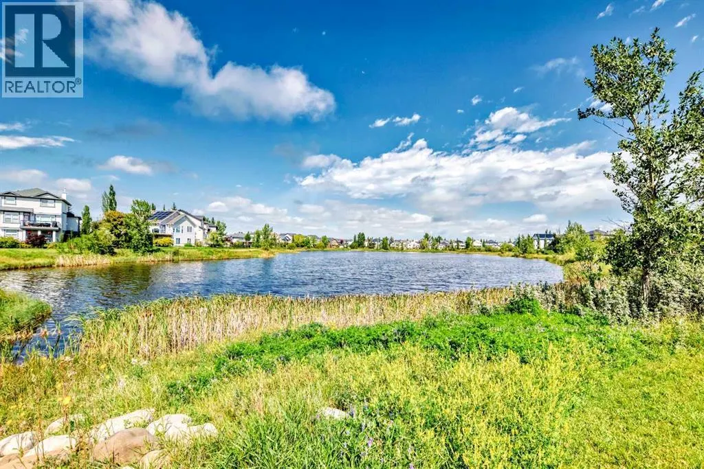 325 West Lakeview Drive