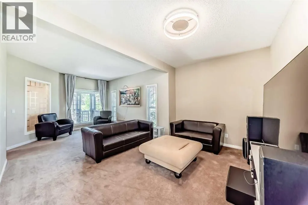 325 West Lakeview Drive
