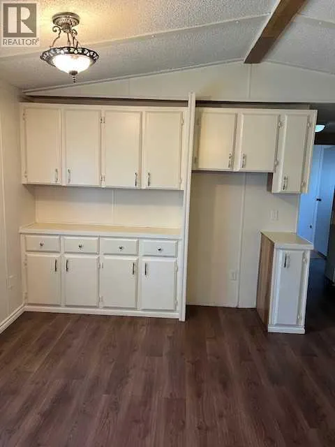107/109 2 Street