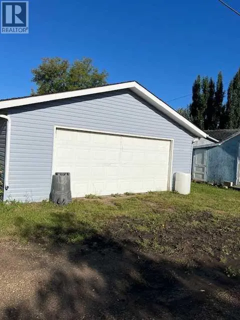107/109 2 Street