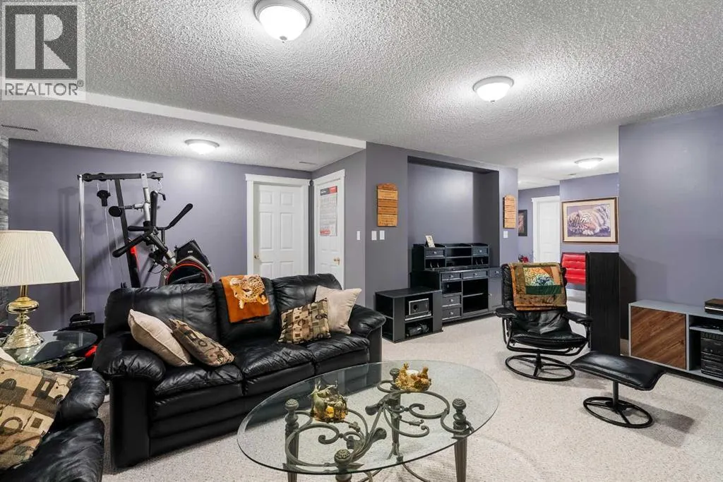 125 Whiteoak Garden