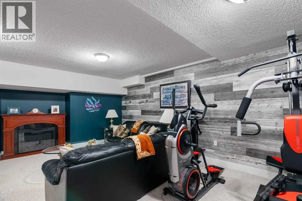 125 Whiteoak Garden