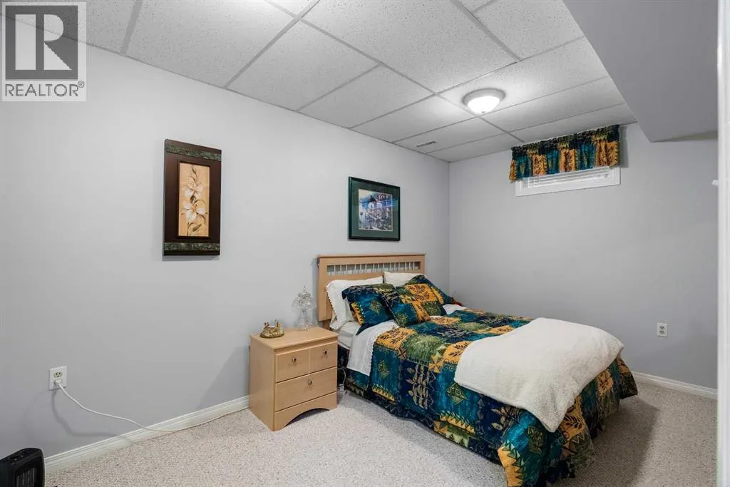 125 Whiteoak Garden