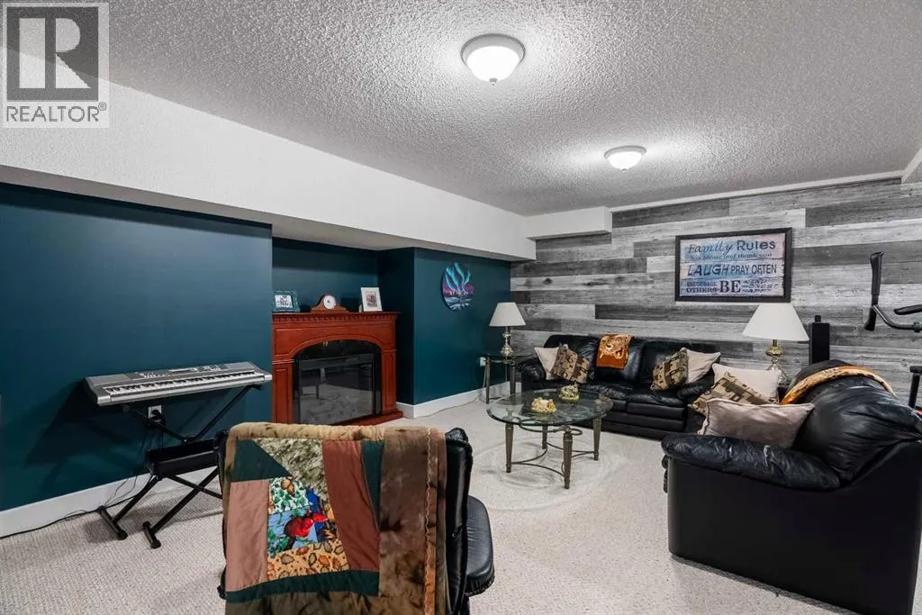 125 Whiteoak Garden