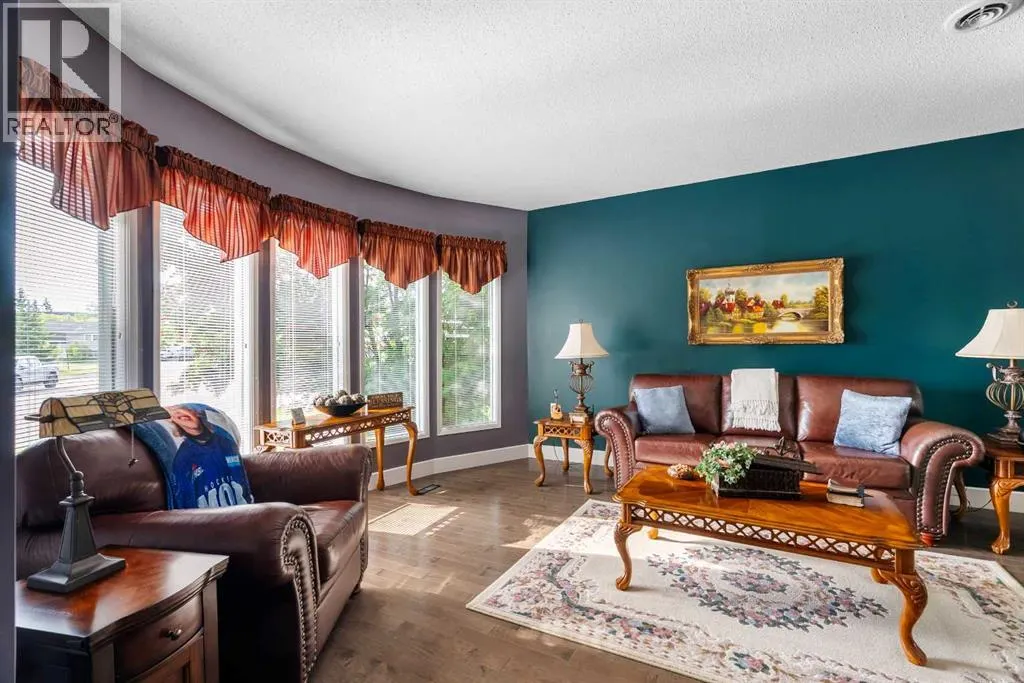 125 Whiteoak Garden