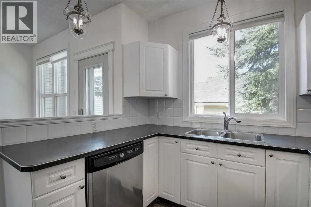 22 Prestwick Gardens SE
