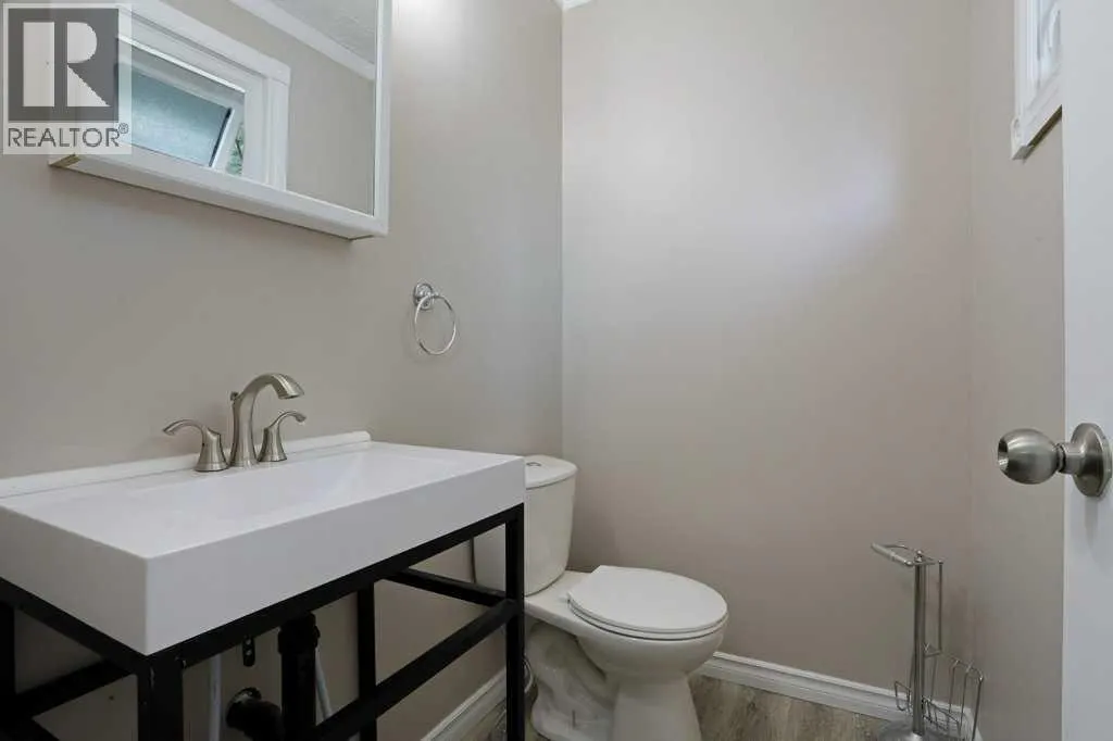 15 Westbrook Crescent W