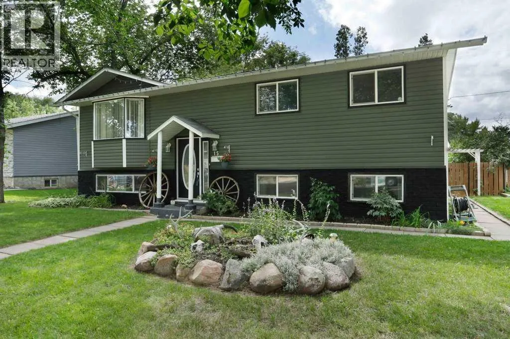 15 Westbrook Crescent W