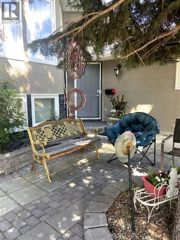 1328 Meadowbrook Drive SE
