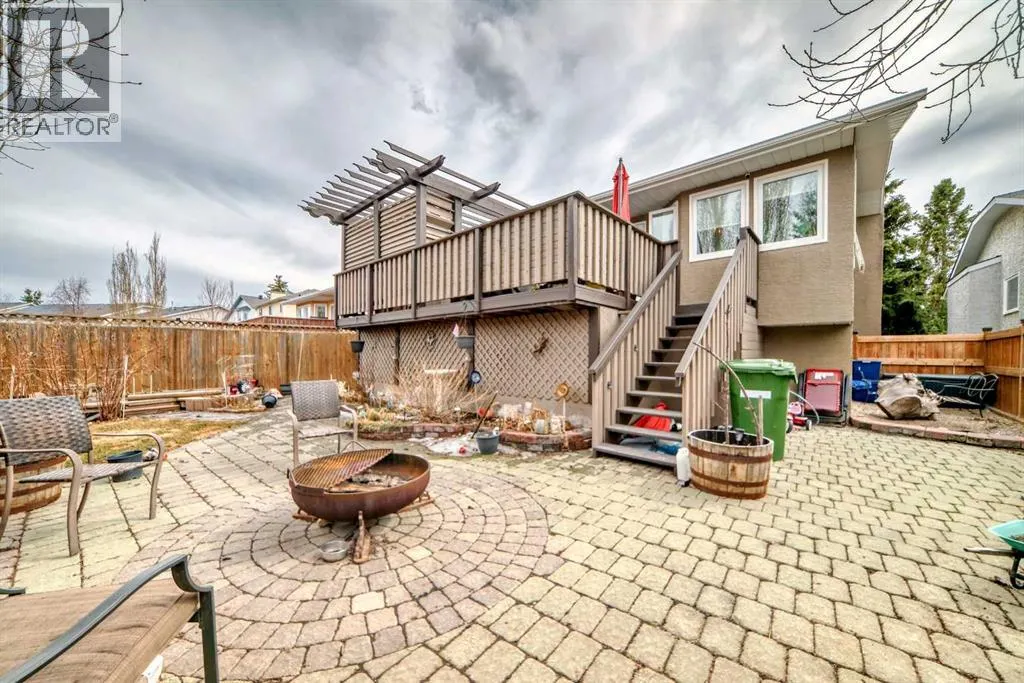 1328 Meadowbrook Drive SE