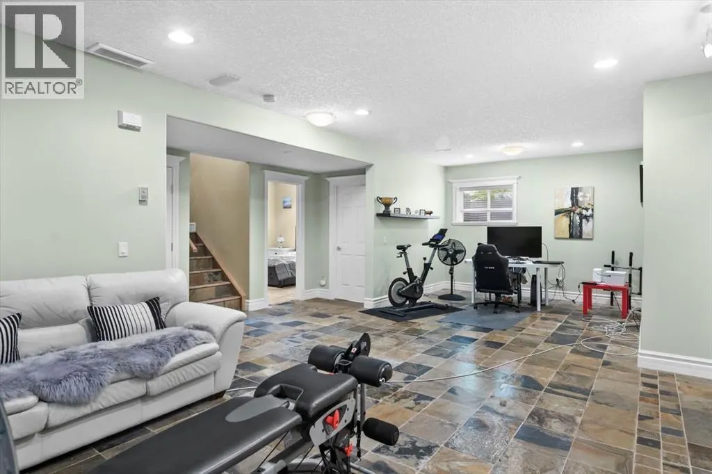 45 Royal Terrace NW