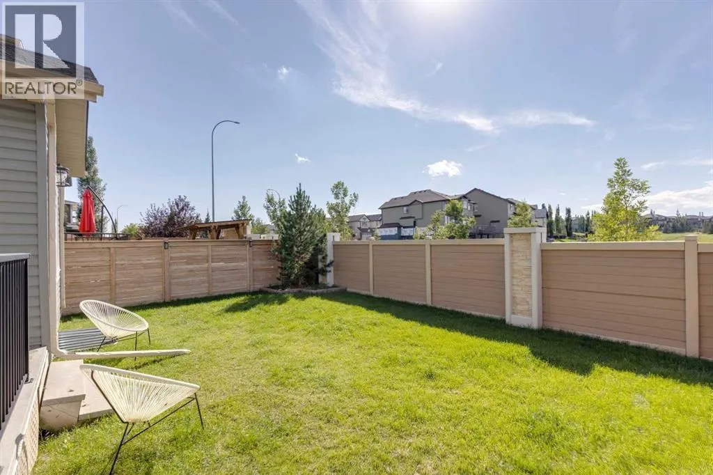 97 Sage Bluff Close NW
