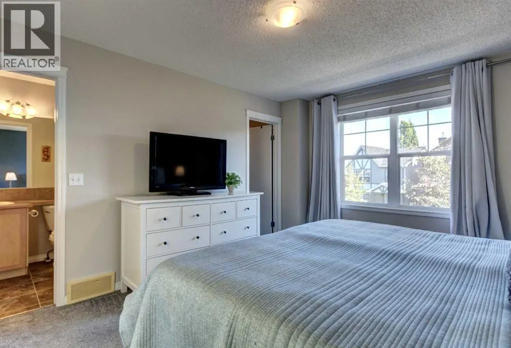 2062 New Brighton Gardens SE