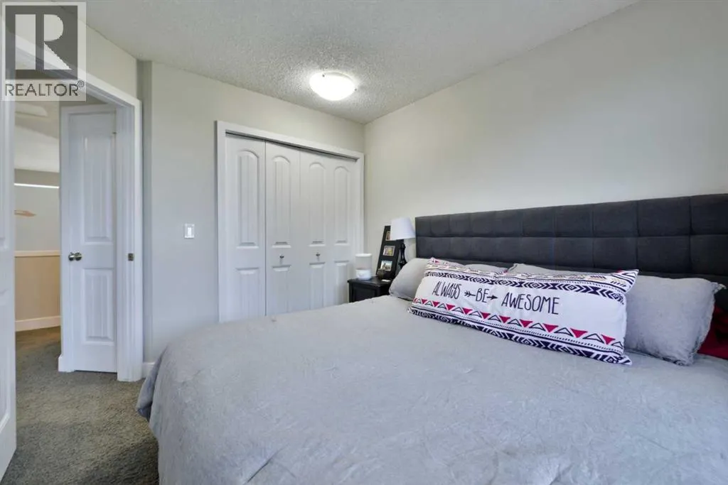 8, 301 Village Mews SW