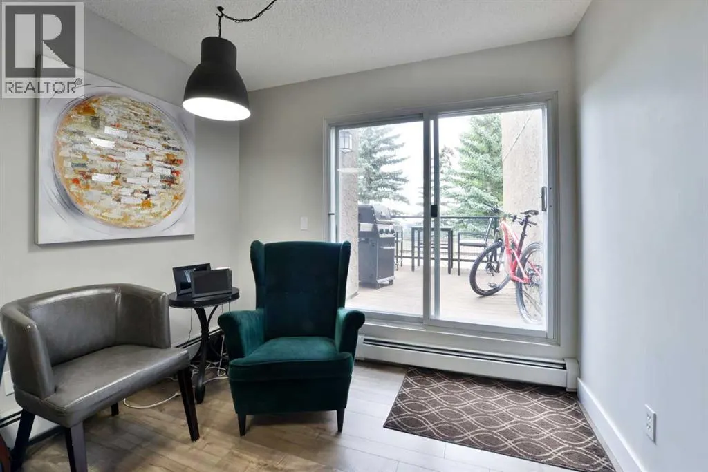 8, 301 Village Mews SW