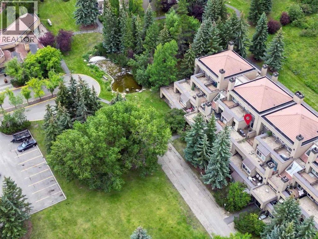 8, 301 Village Mews SW