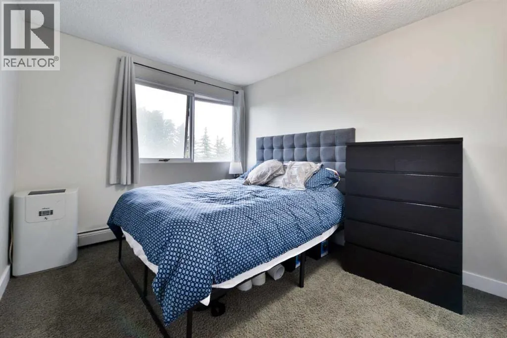 8, 301 Village Mews SW