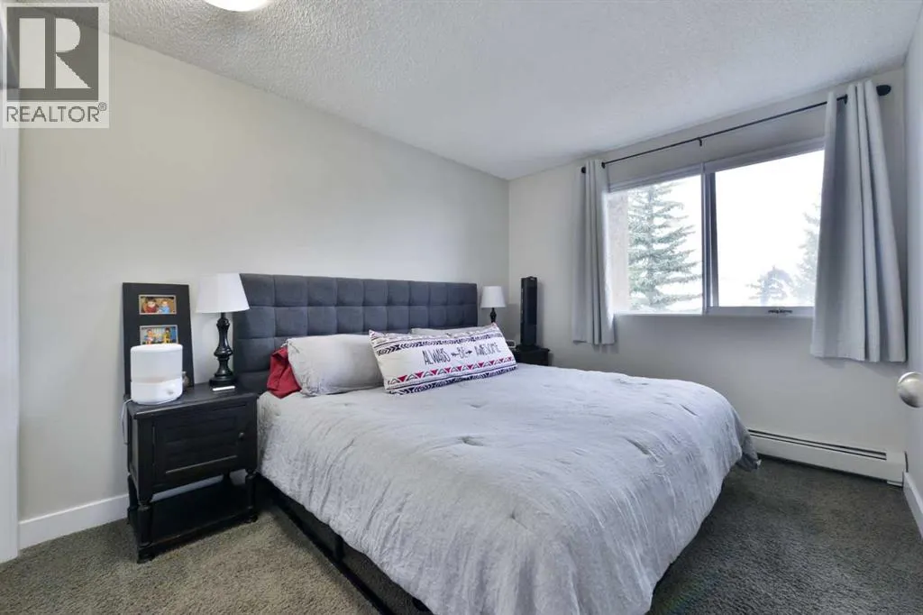 8, 301 Village Mews SW