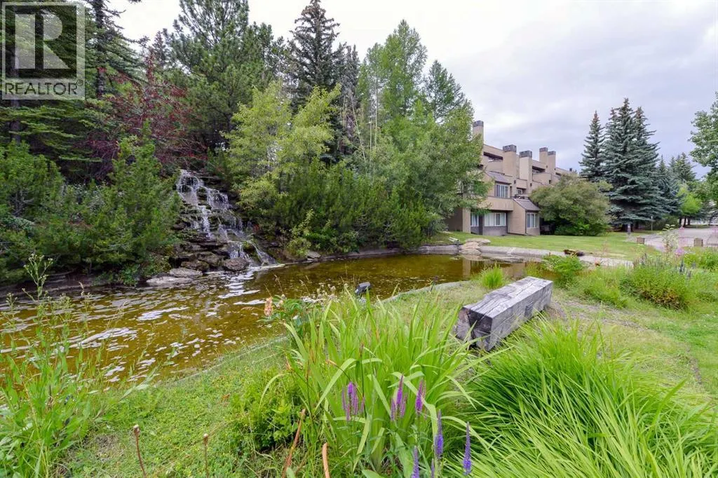 8, 301 Village Mews SW