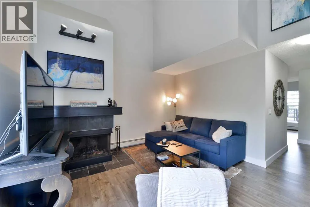 8, 301 Village Mews SW