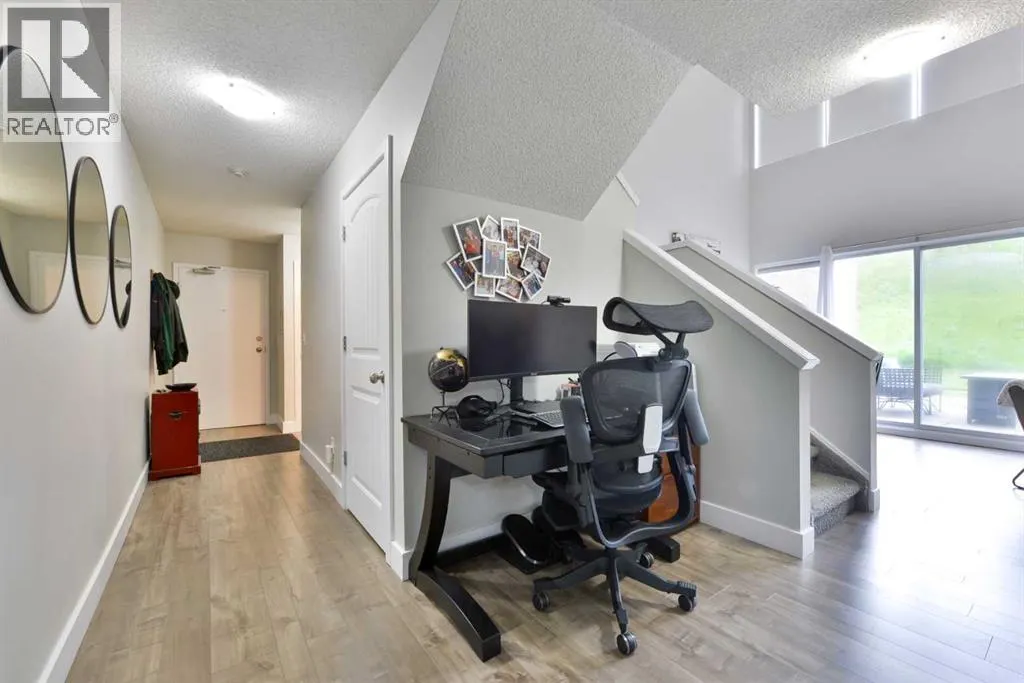 8, 301 Village Mews SW
