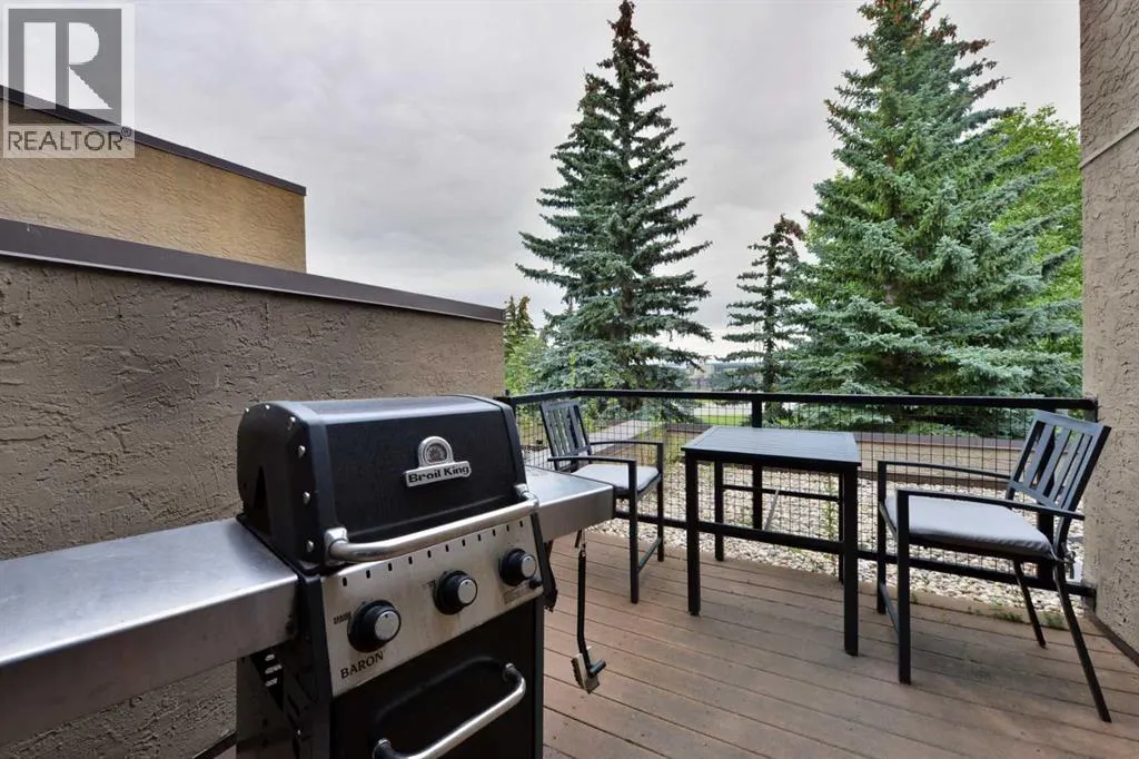 8, 301 Village Mews SW