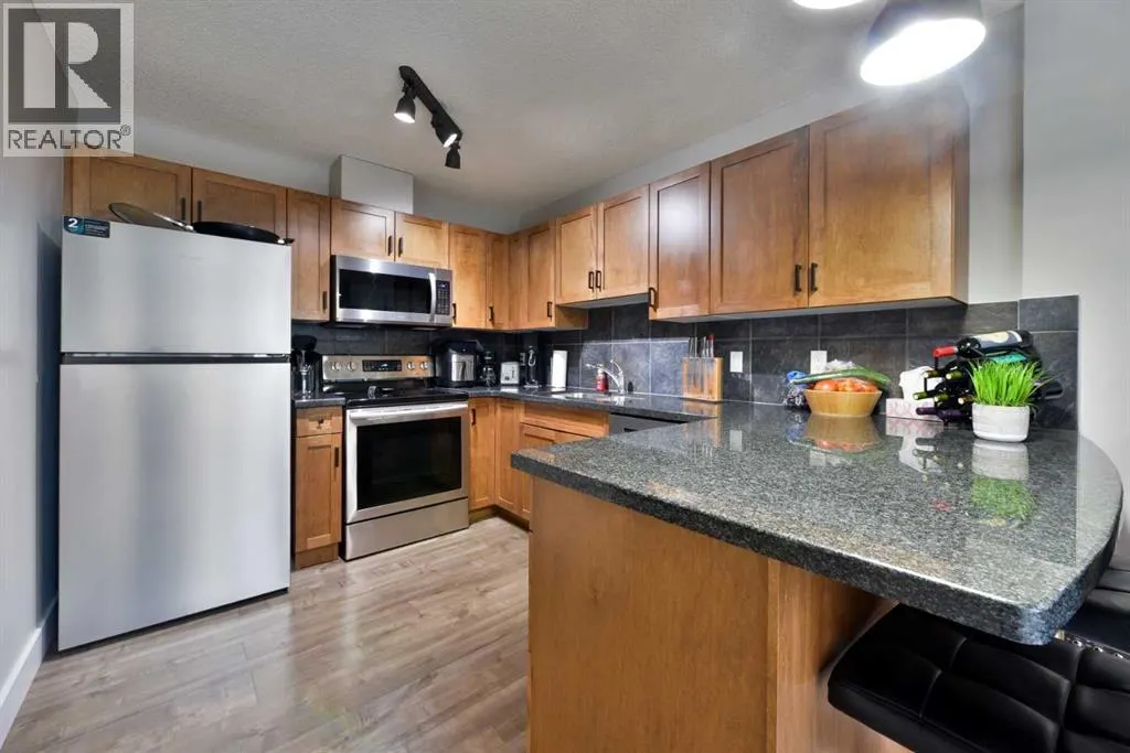 8, 301 Village Mews SW