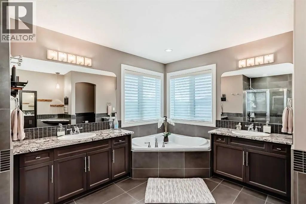 2695 Ravenslea Gardens SE