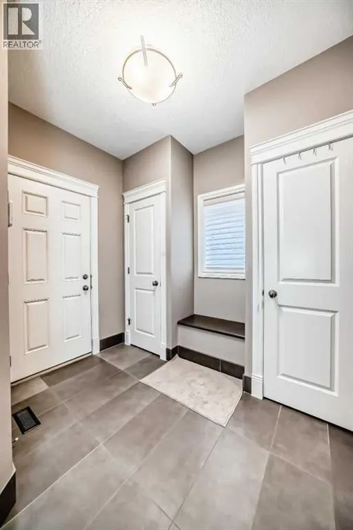 2695 Ravenslea Gardens SE