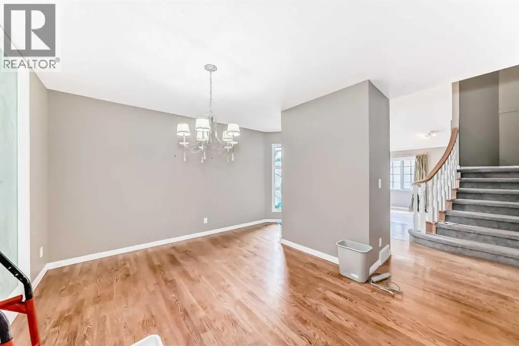 145 Edgeview Road NW