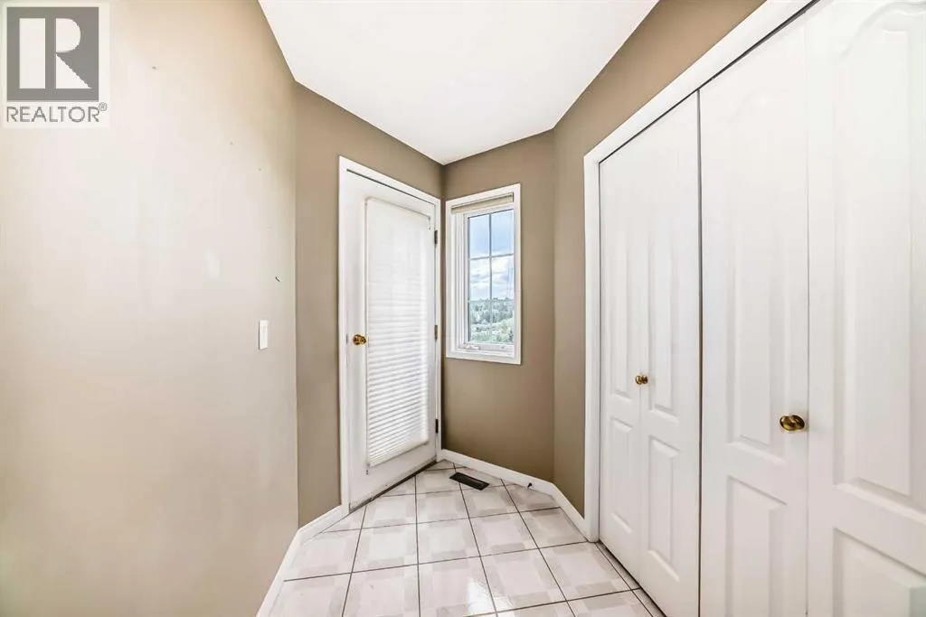 145 Edgeview Road NW