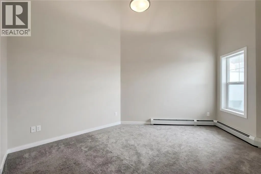 405, 402 MARQUIS Lane SE