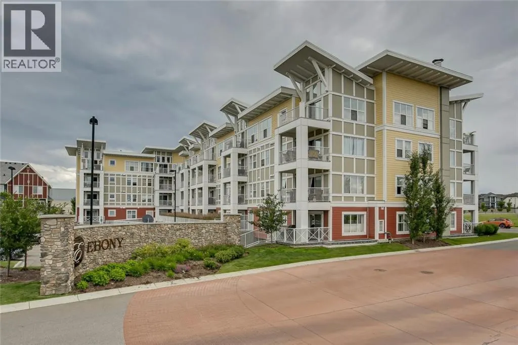 405, 402 MARQUIS Lane SE