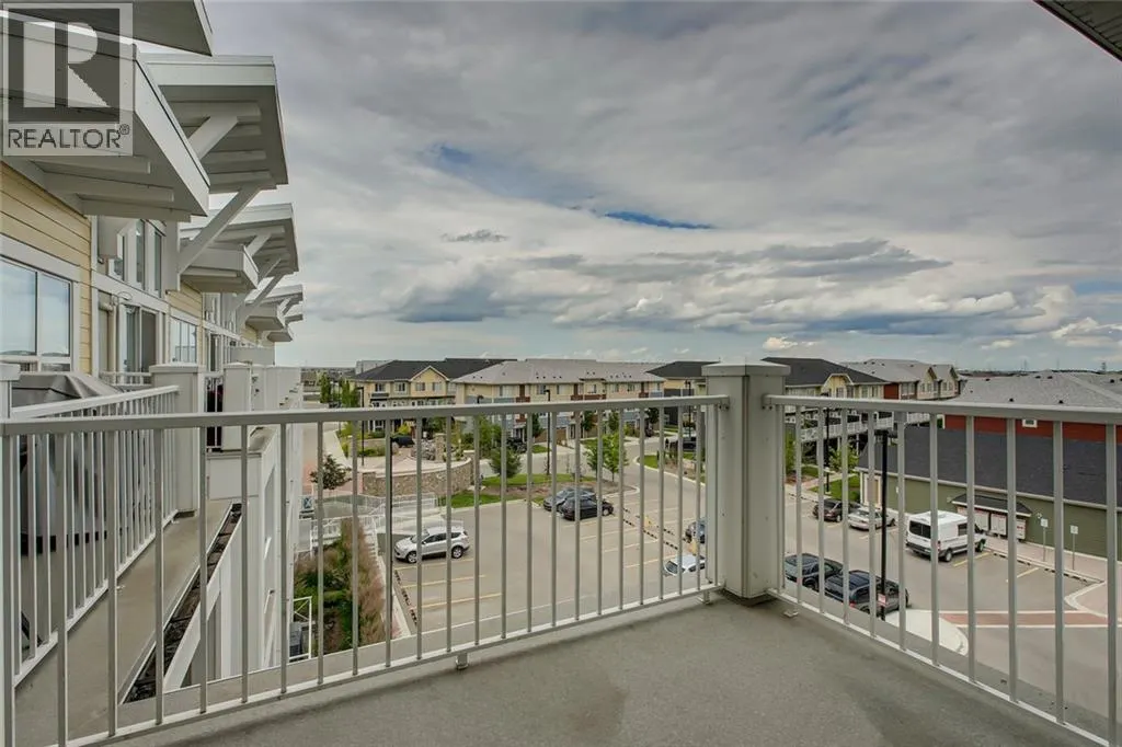 405, 402 MARQUIS Lane SE