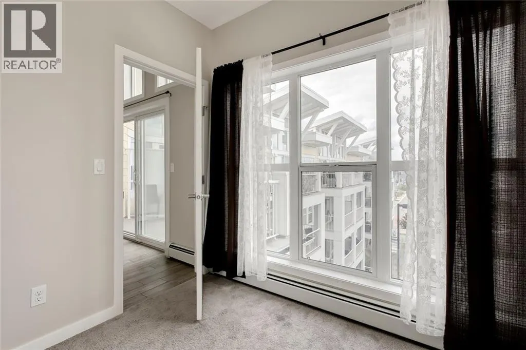 405, 402 MARQUIS Lane SE
