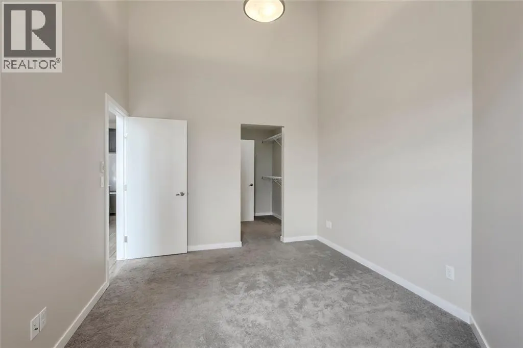 405, 402 MARQUIS Lane SE