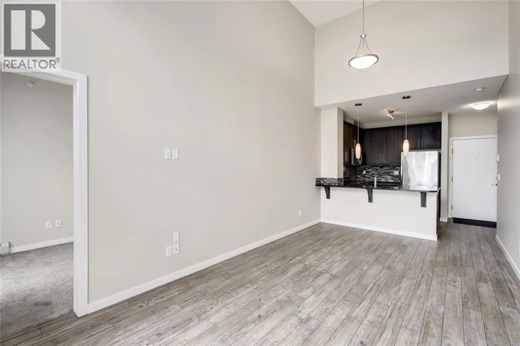 405, 402 MARQUIS Lane SE