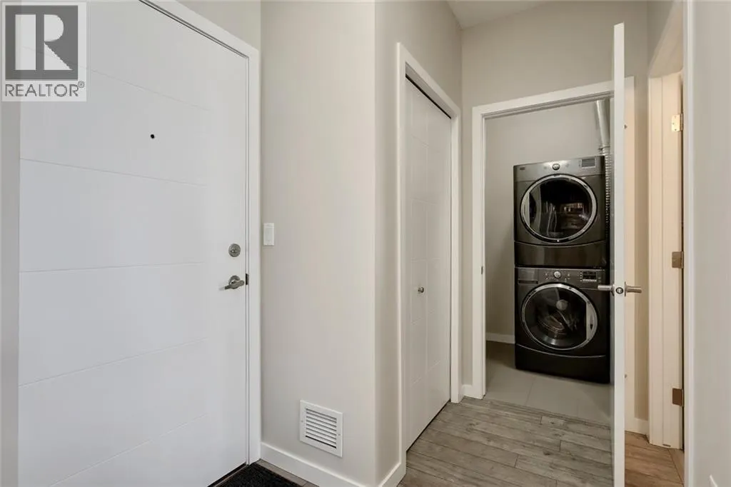 405, 402 MARQUIS Lane SE