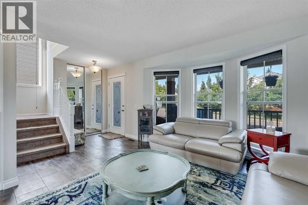31 Inverness Grove SE