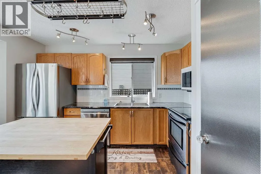 31 Inverness Grove SE