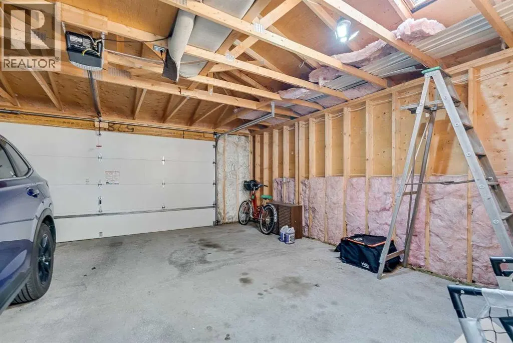 31 Inverness Grove SE