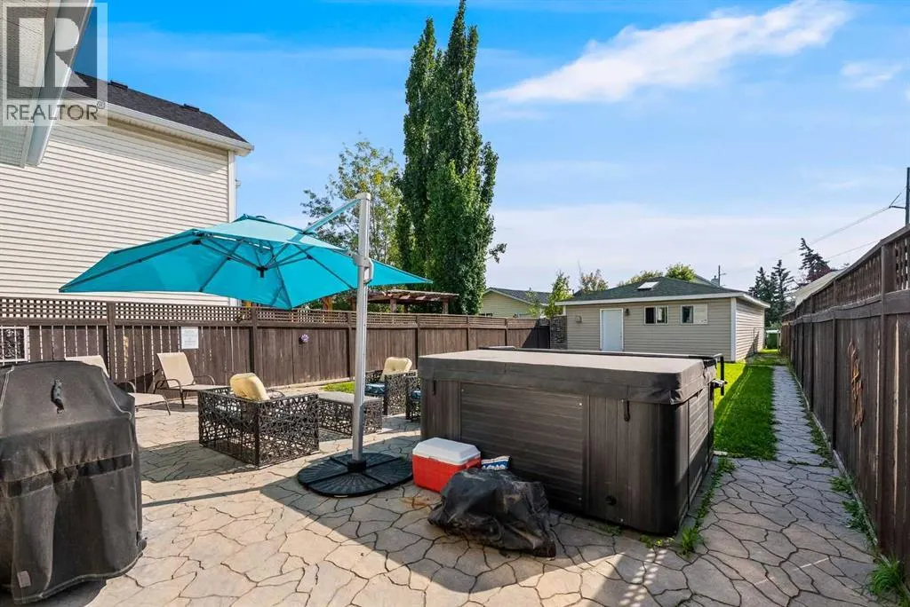 31 Inverness Grove SE