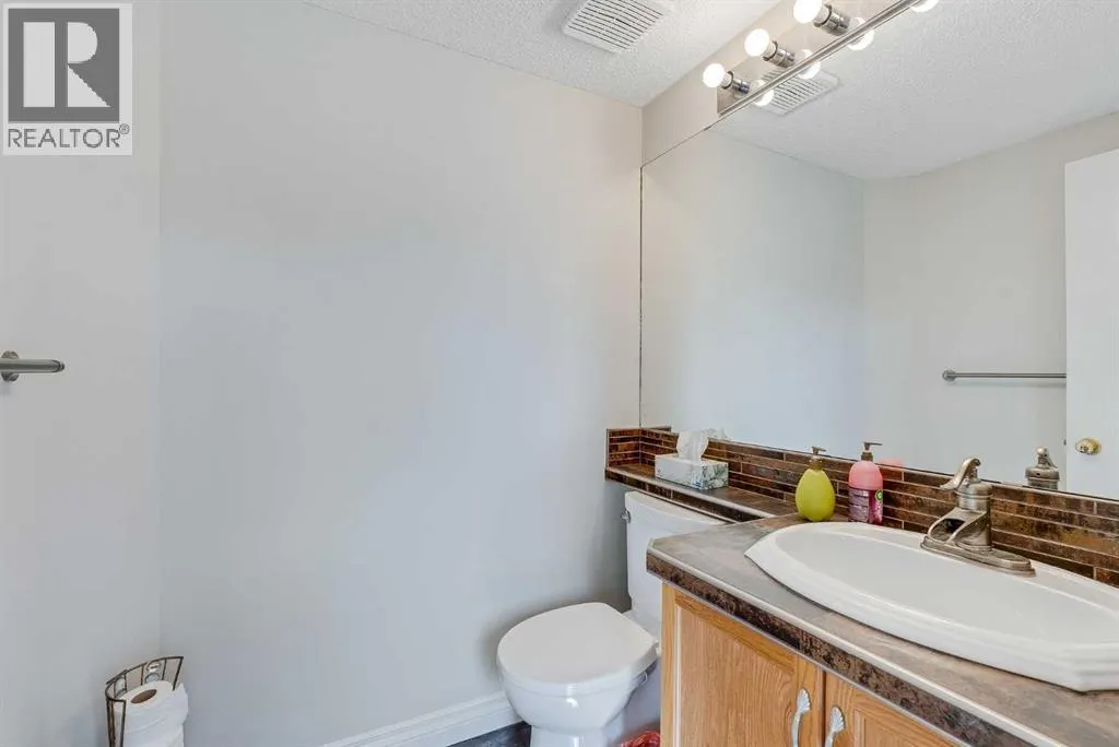 31 Inverness Grove SE