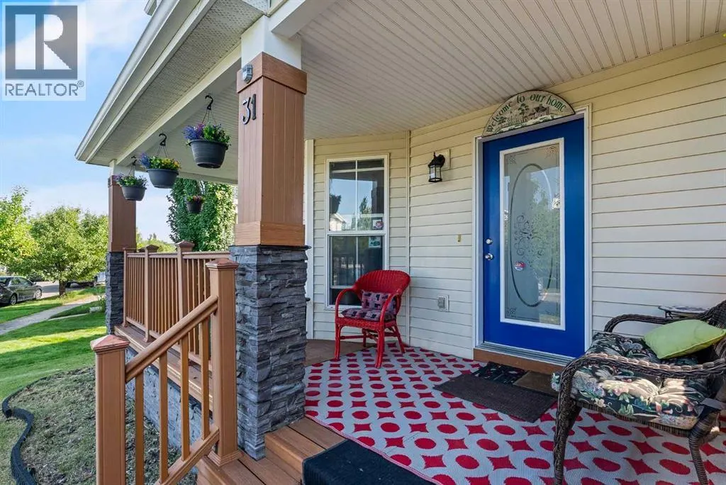 31 Inverness Grove SE